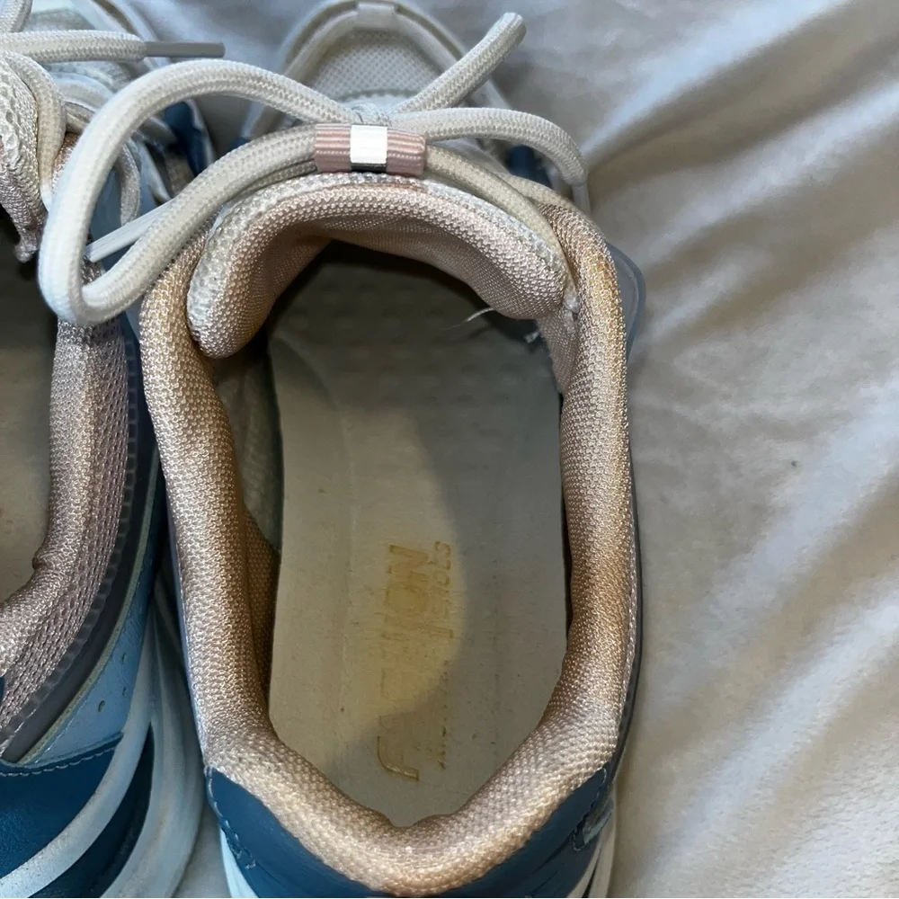 Chunky 90’s Style SHEIN Sneakers Sz 6.5